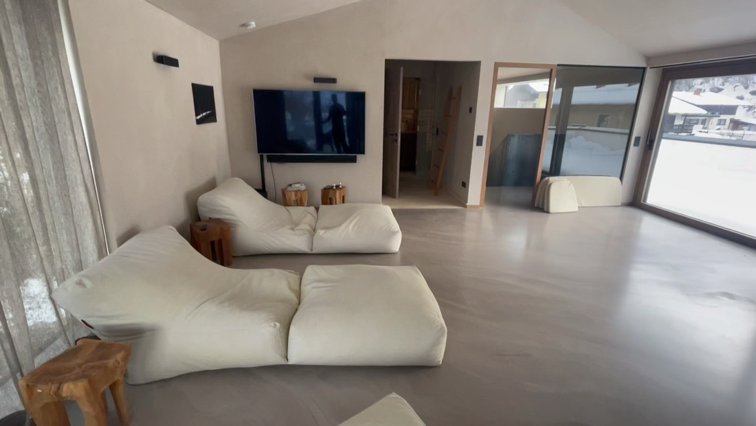 Villa Vie — Studio- & Aufenthaltsbereich
